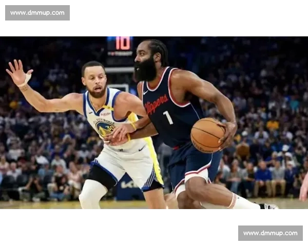 NBA激烈对决揭秘：篮球技巧与策略深度分析，助你全面了解比赛精髓